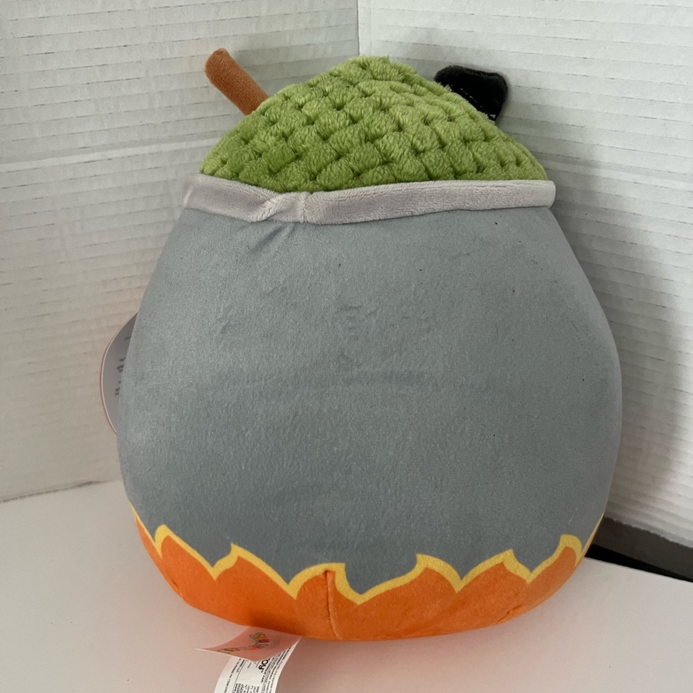 Squishmallows 8” JOHANNA Gray Grey Cauldron Witches Pot Fire Halloween 2022 NWT
